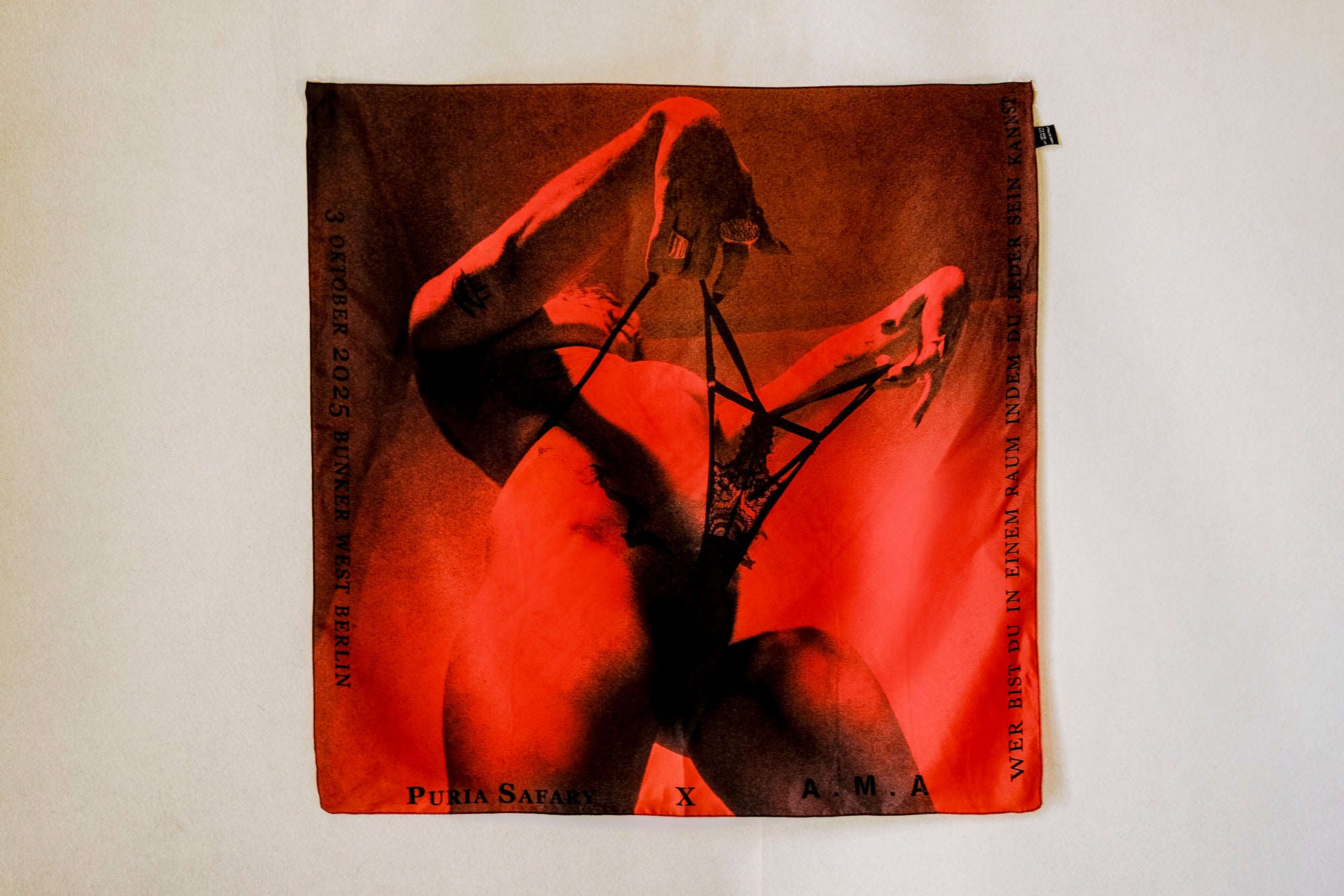 Kollektionen → AMA x Puria Safary – Limited Silk Piece